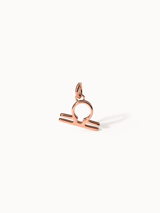 PURELEI Waage Zodiac Charm aus rosévergoldetem Edelstahl, minimalistisches, elegantes Sternzeichen-Anhänger-Design.