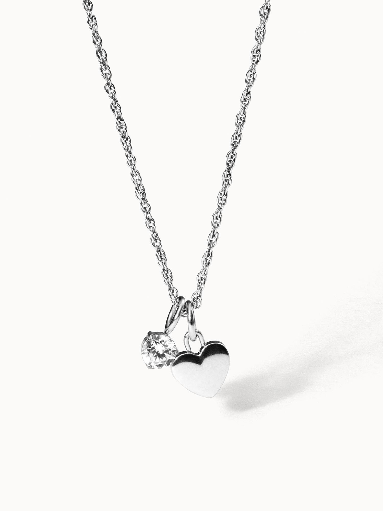 PURELEI Brave Kette in Silber mit Herz- und Zirkonia-Anhänger, filigran und elegant, feminin und zeitlos.