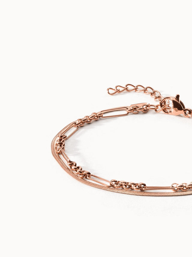 Roségoldenes Armband mit filigranem Design von PURELEI, elegant und feminin.