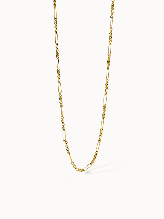 Goldene Kette mit rechteckigen Gliedern, elegant und modern – PURELEI.