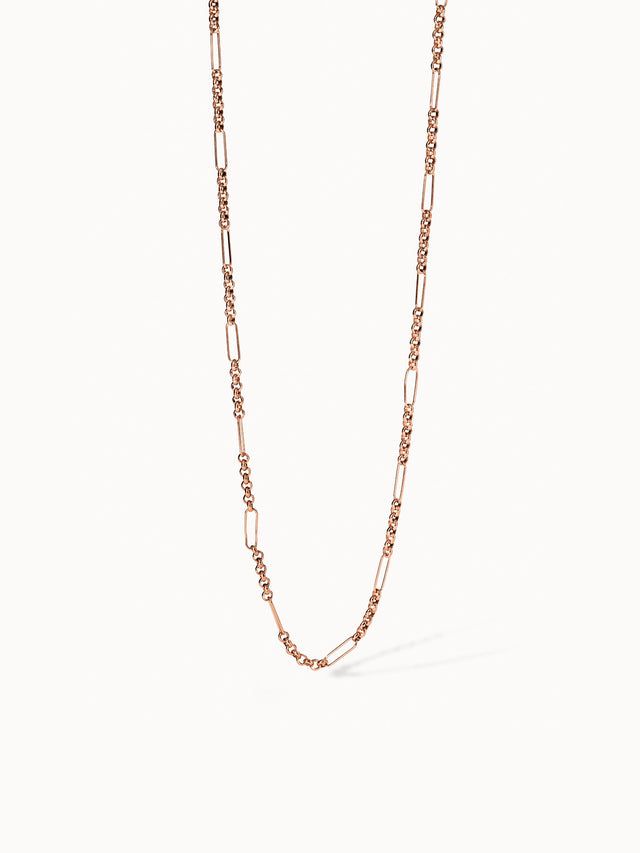Roségoldene Kette mit ovalen und runden Gliedern von PURELEI, elegant und modern.