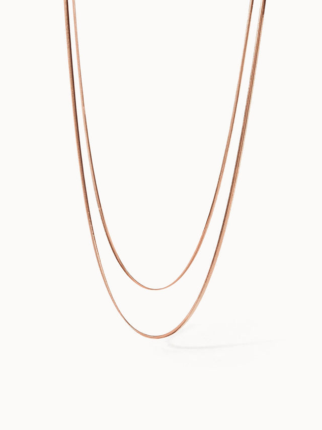 Zweireihige Roségoldkette von PURELEI, elegant und modern, mit feiner Struktur.