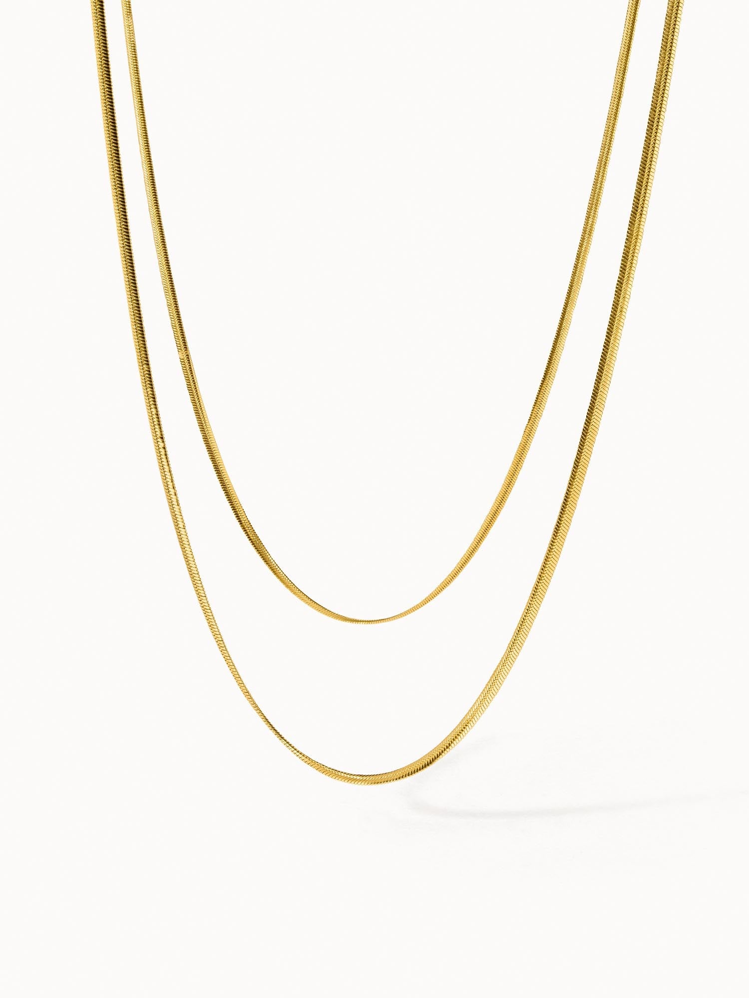 Goldene Kette mit feinen Gliederungen, elegant und modern, von PURELEI.