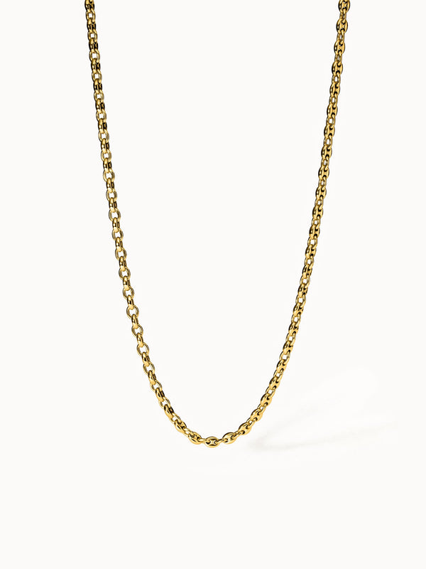 Goldene Kette von PURELEI mit glänzenden Gliedern, elegant und zeitlos.