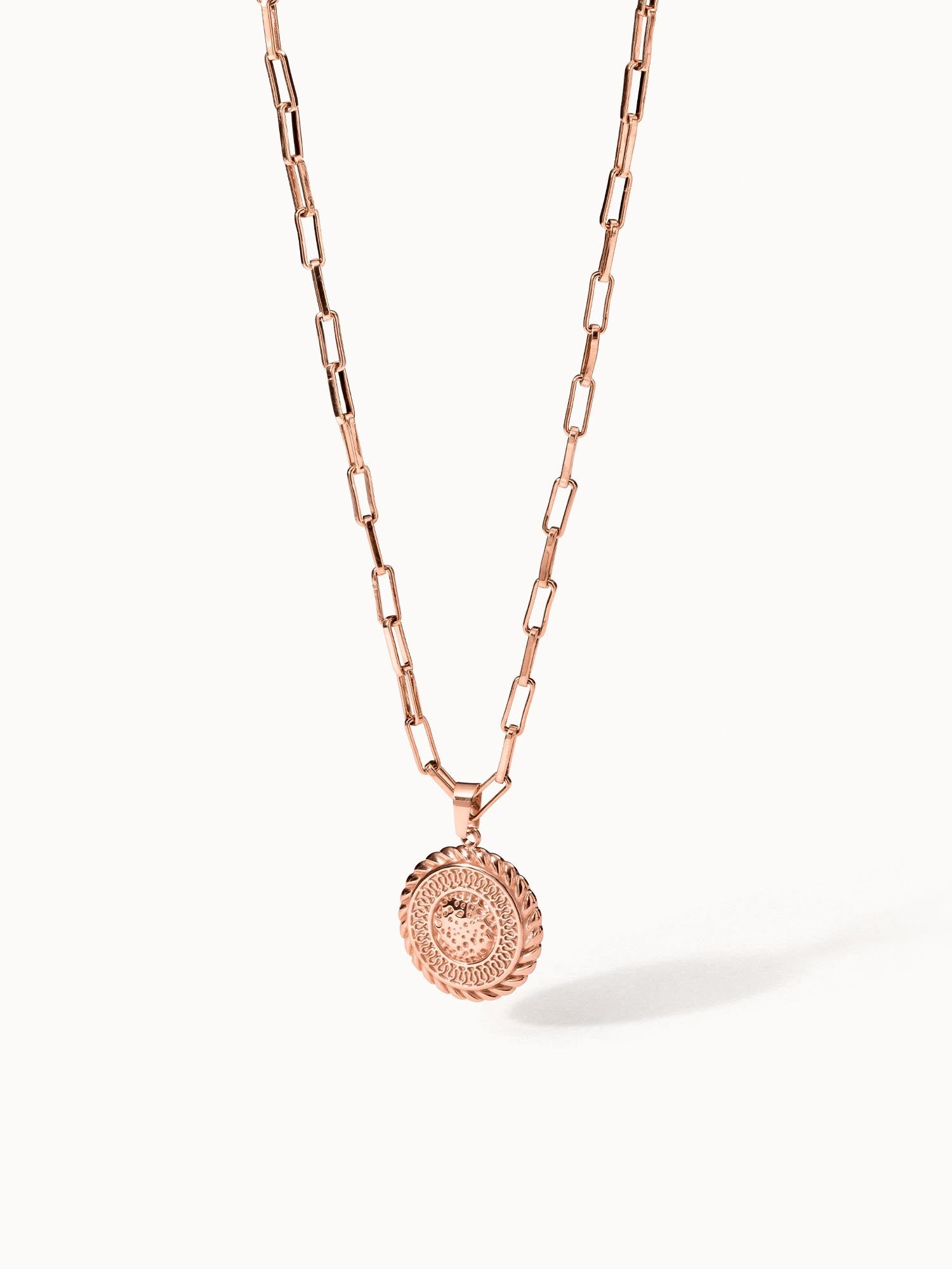 PURELEI Waina Kette in Roségold mit filigranem, prägnantem Charm, elegant und feminin inszeniert