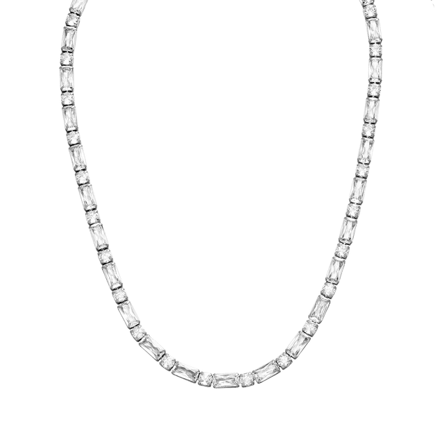 Elegante, silberne Kette mit klaren, rechteckigen Steinen von PURELEI.