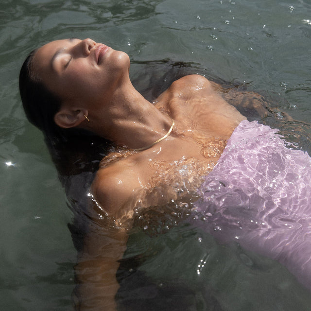 PURELEI I'lalo Choker in Gold, elegant am Hals getragen, wasserfest und nickelfreier Schmuck mit island-inspiriertem Flair