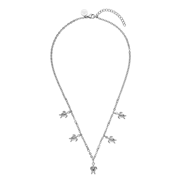 Silberne Kette mit Schildkröten-Anhängern, elegant und verspielt, von PURELEI.