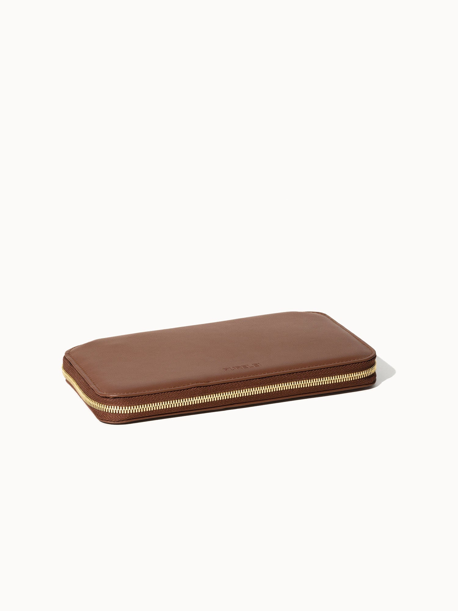 Schmuck Reiseetui braun aus PU Eco Leder mit goldfarbenem Reißverschluss, elegant und praktisch von PURELEI