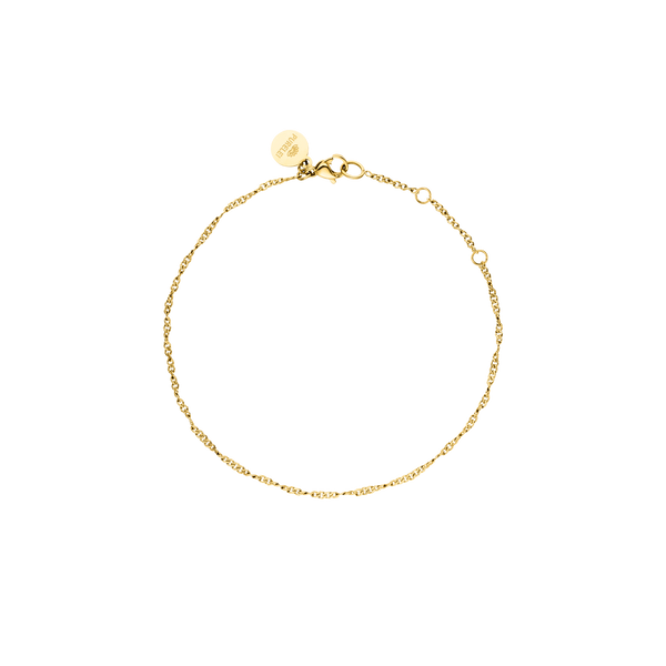 PURELEI Kaula Armband aus feinem, gedrehtem 18K Gold Edelstahl, elegant und zeitlos tragbar.