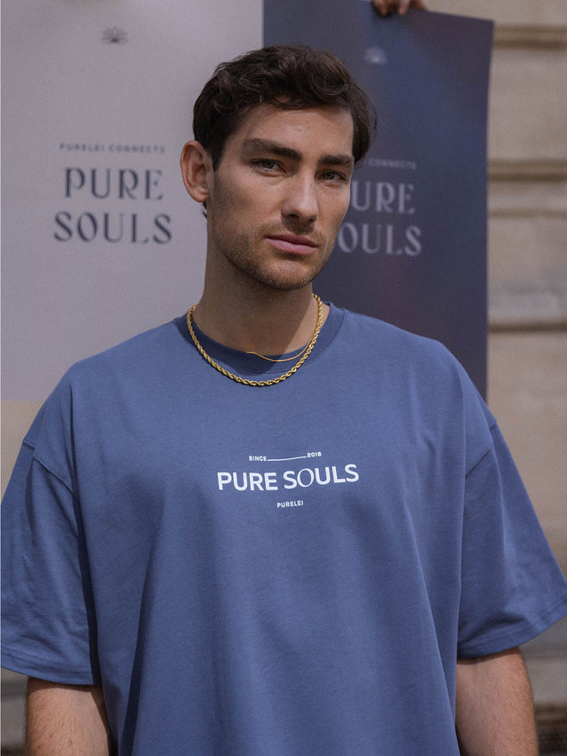 T-shirt Pure Souls Dark Blue von PURELEI, oversized Passform aus schwerer Baumwolle, lässig und urban getragen.