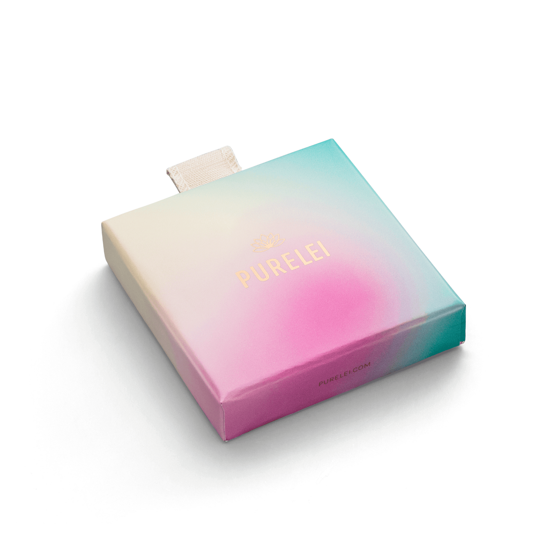 PURELEI Schmuckbox in sanften Farbverlauf, präsentiert elegant die Pearl Drop Perlenkette im tropischen Aloha-Stil.