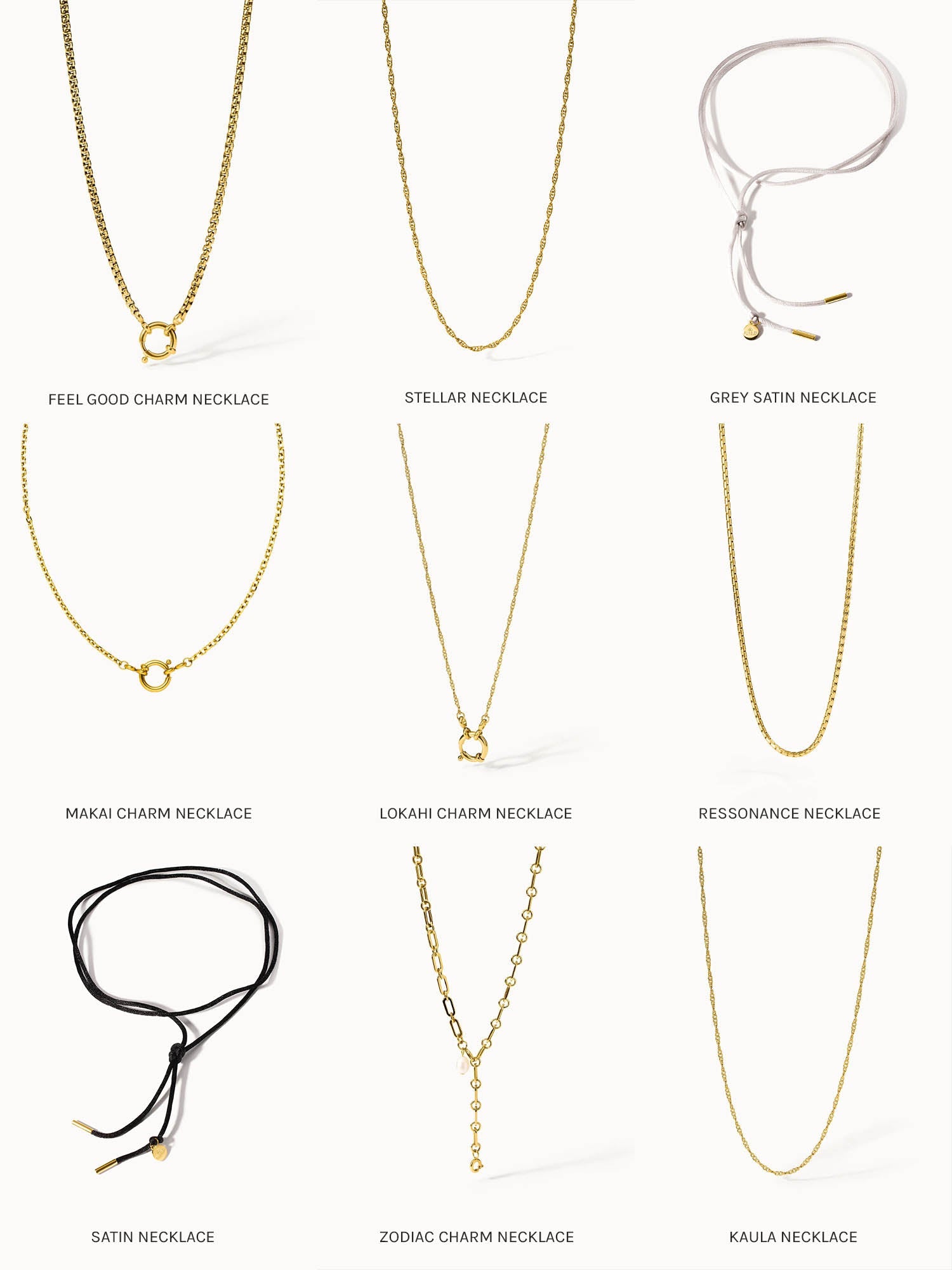 PURELEI Scorpio Letter Charm aus 18K vergoldetem Edelstahl, filigran und elegant, strahlt feminine Island-Vibes aus.