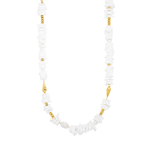 Wela Kette von PURELEI mit vergoldeten Elementen und Muschelstücken, natürlich elegant und feminin gestaltet.