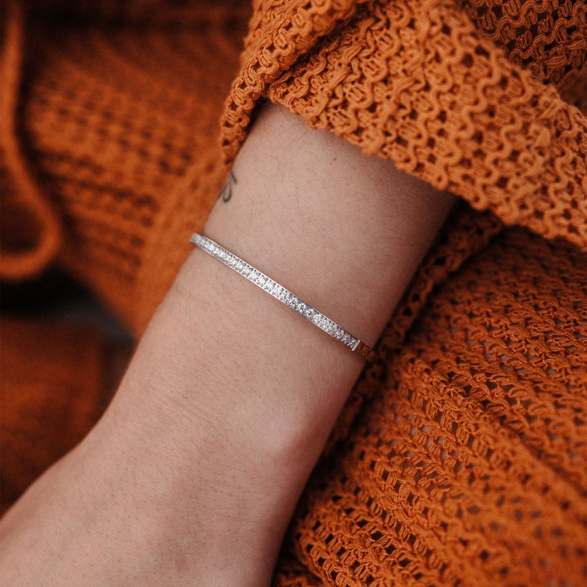 Shine From Within Bangle - INT PURELEI