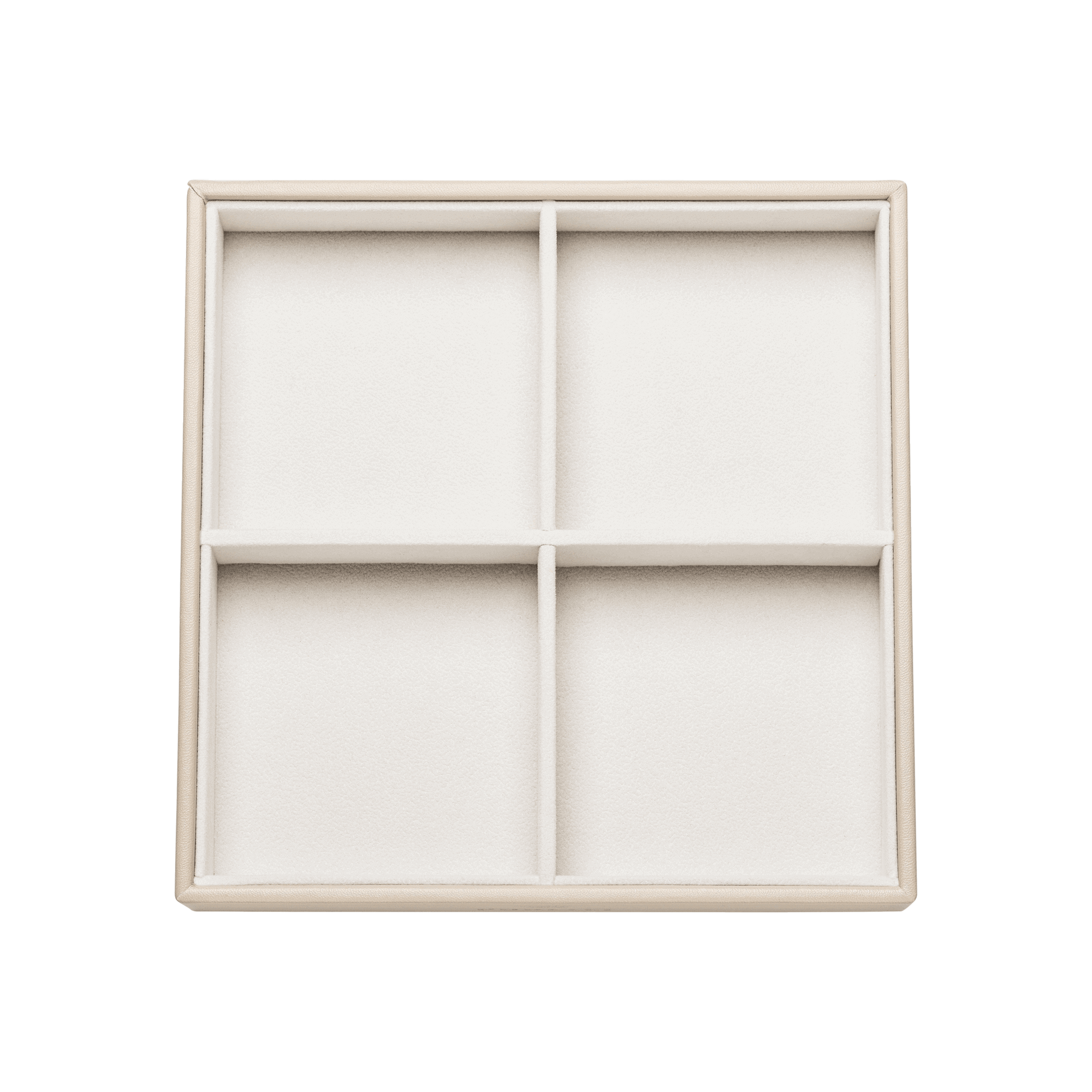 Helle Schmuckaufbewahrung von PURELEI mit vier Fächern, elegant und minimalistisch.