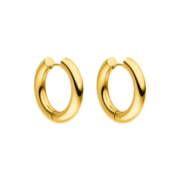 Goldene Creolen von PURELEI mit elegantem, geschwungenem Design, strahlen zeitlose Eleganz aus.